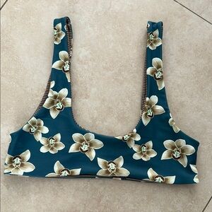 Acacia Swimwear Birdie Floral Bikini top P size